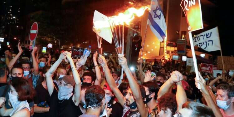 הפגנת שמאל בתל-אביב, אתמול. צילום: AFP הגלגול השלישי של השמאל הישראלי