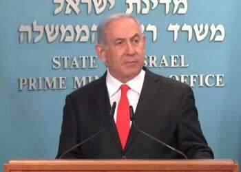 דווקא כשנדרשת אחריות ממשלתית, נתניהו מאשים את העם