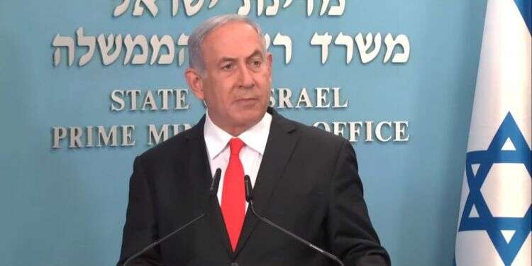 דווקא כשנדרשת אחריות ממשלתית, נתניהו מאשים את העם