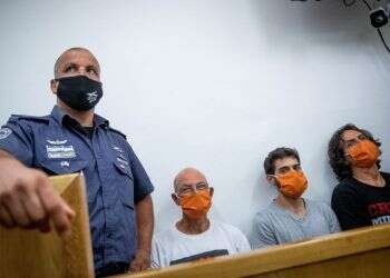 היפים והנאורים: ההגמוניה הישנה זקוקה נואשות למראה