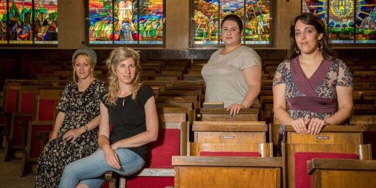 צפו: הנשים מ"תפילת הנערות" נפגשות אחרי 15 שנה