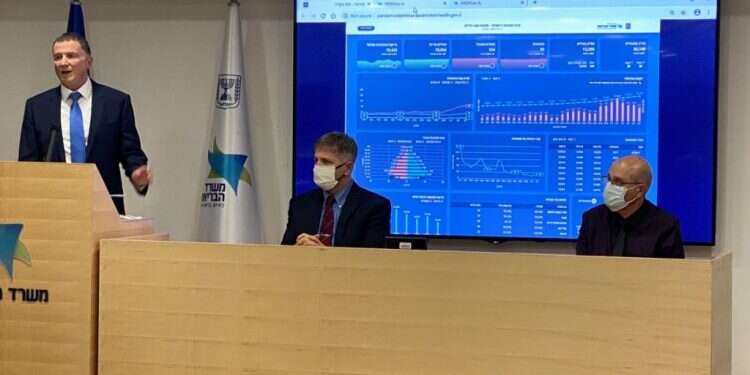 הצהרת שר הבריאות אדלשטיין, השבוע. צילום: אייל בסון, דובר משרד הבריאות פוליטיקה כושלת ופקידות נחשלת: שינוי תפקוד המדינה הוא צורך קיומי