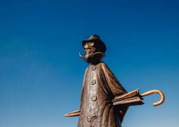 למרות מירי רגב: צ'כוב אחד על המדף