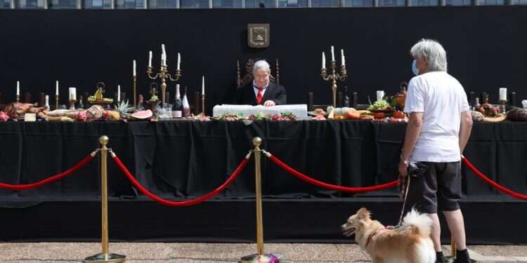 צילום: EPA תרבות גבוהה בישראל: צרימה בין רטוריקה נאצלת לעשייה בנאלית ברובה