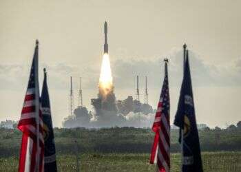 מדענים במסכות שיגרו למאדים גשושית עם מסוק