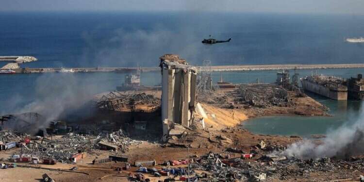 אזור האסון בלבנון. צילום: AFP הערכה בצה"ל: חיזבאללה מחפשים נקמה, הרמטכ"ל הורה לשמור על כוננות