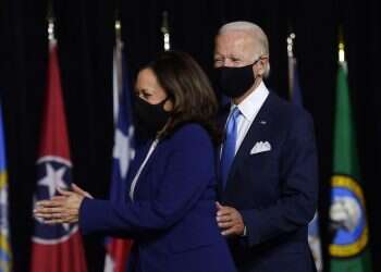 פורחת בסקרים, אבל תיאלץ להזיע: הדרך של קמלה האריס עוד ארוכה