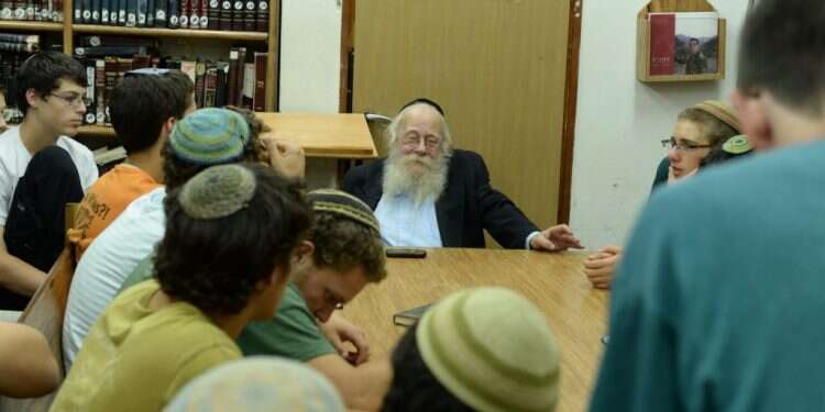 הרב עדין היה בשמים ובארץ בו-זמנית