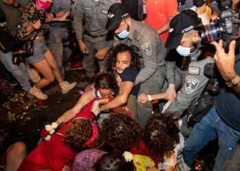 פוטו אזיקים: אזרח שמצלם שוטר עלול למצוא עצמו באבו־כביר