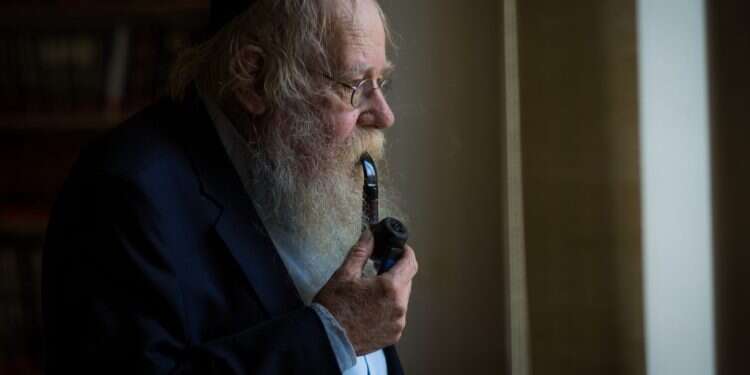 הרב שטיינזלץ. צילום: אריק סולטן הרב שטיינזלץ זצ"ל: "כל דבר הייתי עושה אחרת"