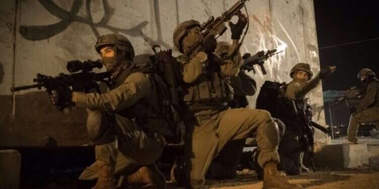 בי הצצה למתקן האימונים: איך מכינים את חיילי הקומנדו למלחמה?