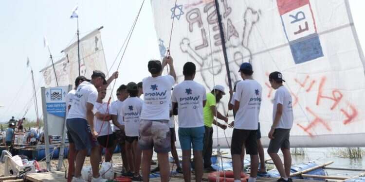 בני נוער בתוכנית. באדיבות תוכנית  סגירת תוכנית "מחוברים": נוער עולה מצרפת יישאר ללא מסגרת