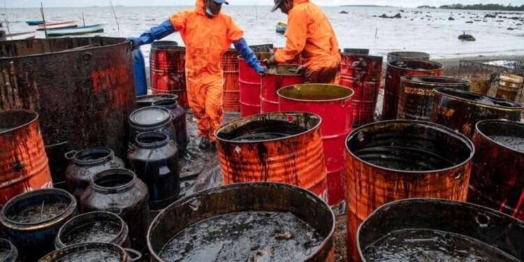 ישראל לא מוכנה: הכתובת רשומה על הסיפון של המכלית הבאה