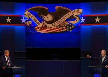 טראמפ וביידן בעימות. צילום: איי.אף.פי תיקו אפס: העימות הנשיאותי הנמוך בהיסטוריה