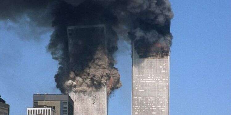 הפיגוע במגדלי התאומים. צילום: AP זה מצטלם כמו מלחמה: בחזרה לפסקול האינתיפאדה השנייה