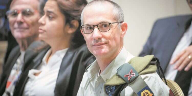 שרון אפק. צילום: יונתן זינדל, פלאש 90 סוגרי שטחים: כך עובד הצוות שמונע בנייה ישראלית ביו"ש