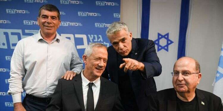 ראשי כחול לבן בראשית דרכה. צילום: פלאש 90 כך מנעתי עוד סבב בחירות