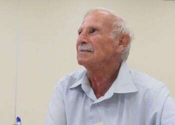 "רוצים שתבוא גאולה? קומו ותרקדו הורה!"