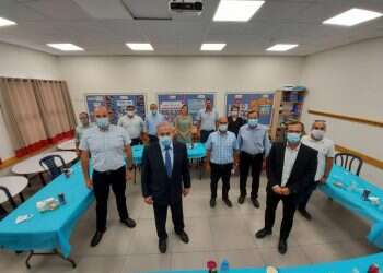 הקפאה במקום ריבונות. ראש הממשלה נתניהו במבוא חורון, השבוע. צילום: דוברות בנימין "אם אין ריבונות, לפחות בנייה": גל המחאה החדש של מועצת יש"ע