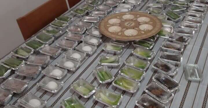 ערכות ליל הסדר שנשלחו השנה ליהודים בקולומביה. צילום: באדיבות בית חב "גם אם יגיעו רק ארבעה אנשים, אנחנו בבית חב"ד נישאר פתוחים"