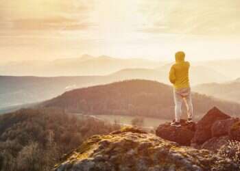 אל מקום שבו אולי כמו הר נבו רואים רחוק רואים שקוף. צילום: שאטרסטוק רואים רחוק רואים שקוף: הפער בין המנהיגות לעם