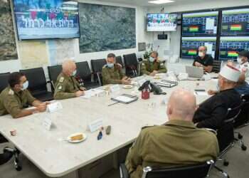 בשל המספרים הגואים: צה"ל שוקל כניסה לסגר מלא