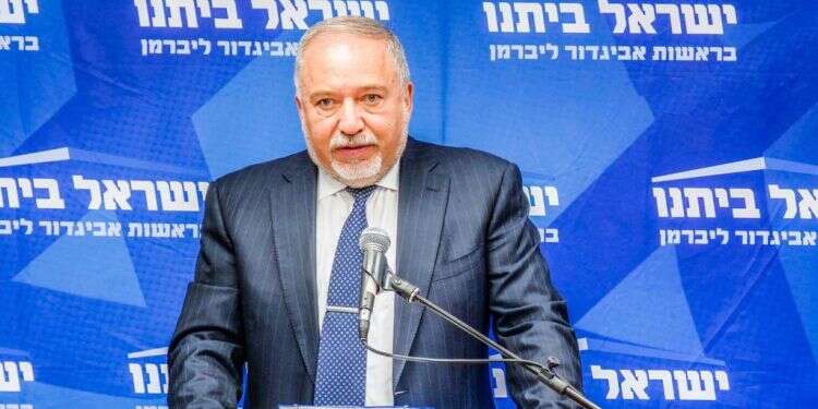 אביגדור ליברמן בית קברות לממותות התגלה בבניית נמל תעופה במקסיקו