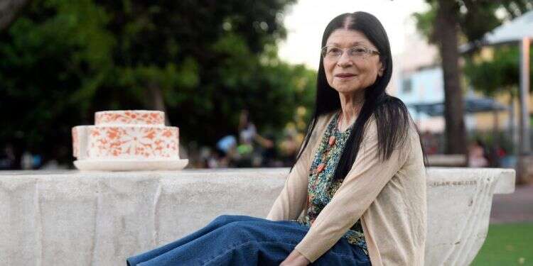 הספר ה-72: "אני רוצה לבוא לעולם עם השירה שלי"