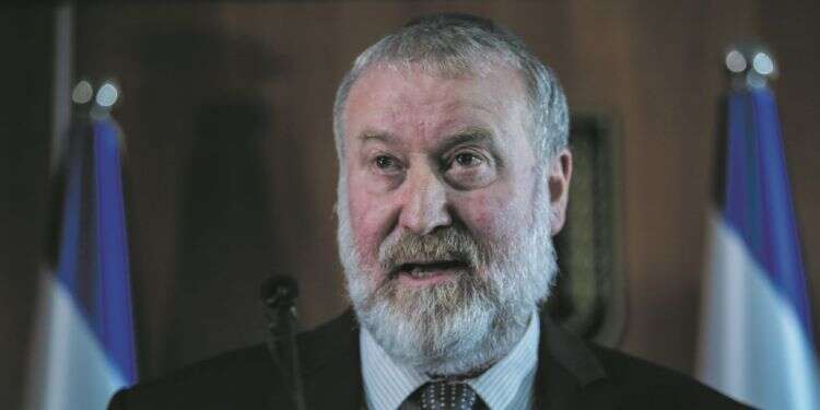 הקמת ועדת האיתור: היועמ"ש מתנגד לעמדת נציב שירות המדינה