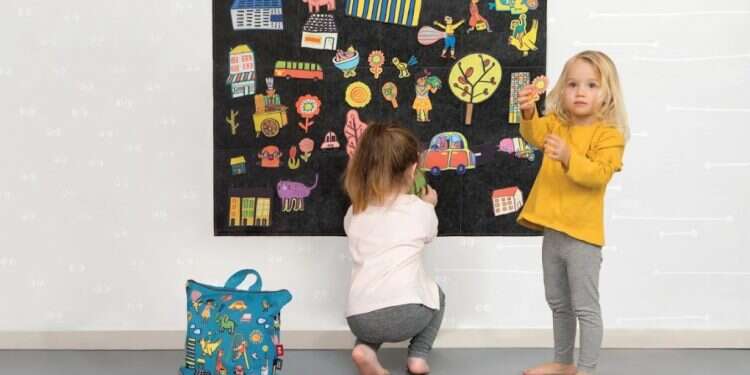 יוצרים עולם. צילום: רוני כנעני חגים בסגר: כך תשמחו את הילדים בבית