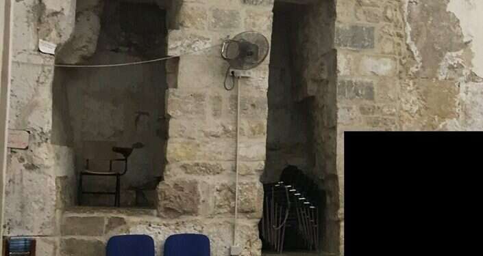 פתח בקיר המערבי של מנהרת השער הכפול. ייתכן שדרכו ניסה וורן לחפור. צילום: צחי דבירה הר הבית