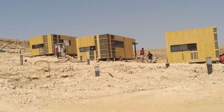 המאחז של דימונה: משהו חדש ממשיך