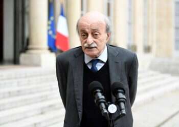 מדינת כל עדותיה: הפוליטיקה הסבוכה מאחורי שקיעת לבנון