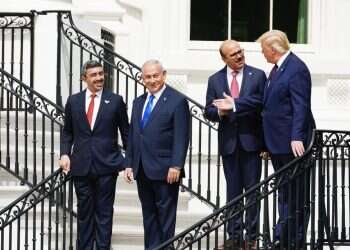 כינון יחסי שלום: משלחת ישראלית בדרך לבחריין