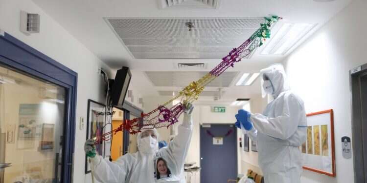 ישראל הפכה למוכת קורונה כי היא מתנהגת כמוכת טירוף