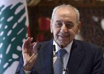 מדינת כל עדותיה: הפוליטיקה הסבוכה מאחורי שקיעת לבנון