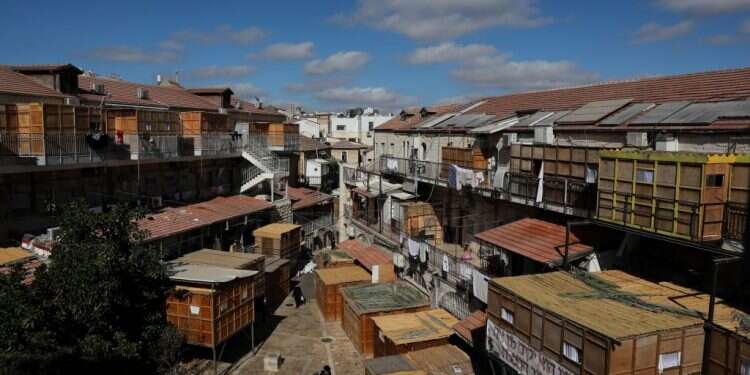 זה הזמן לשמוח: חגיגת סוכות בימי הקורונה