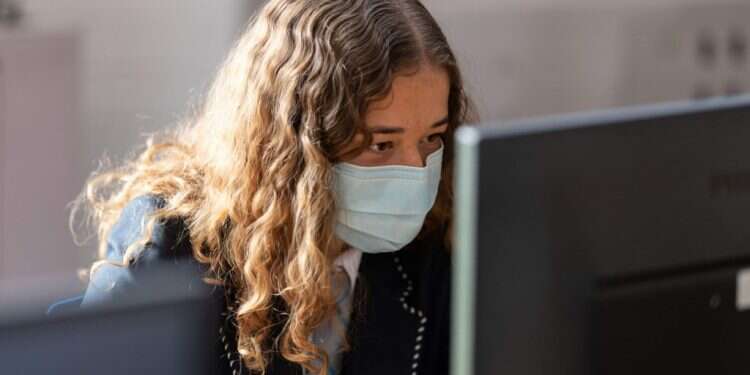 כיפת ברזל טכנולוגית: אפשרו גלישה בטוחה לילדים ונוער