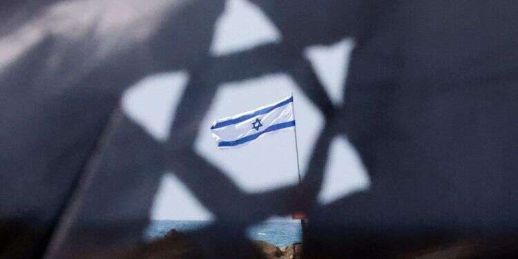 הנה מה טוב ומה נעים שבת אחים גם יחד. צילום: AFP בשיר חדש ישן: כל הגוונים של עם ישראל