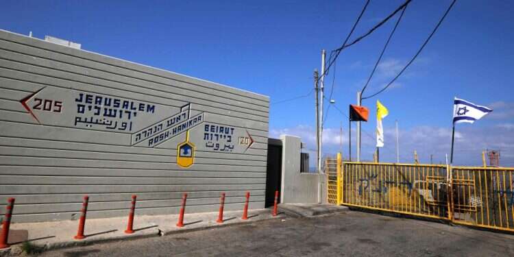 מעבר גבול ישראל-לבנון בראש הנקרה. צילום: AFP  האם ישראל ולבנון בדרך להסכמות על גבול יבשתי?