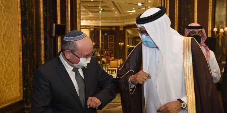 ראש המל כך נראה שלום: רשמים מהטיסה הראשונה מישראל לבחריין