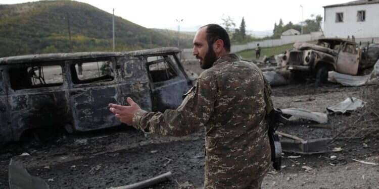 זירת הקרבות בקווקז. צילום: גטי אימג'ס בבירת נגורנו קרבאך שורר שקט, אבל הקרבות נמשכים