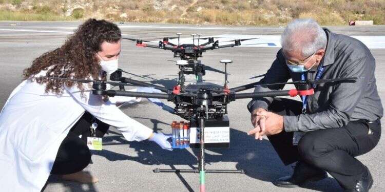 לראשונה בישראל: רחפנים לשירות שליחויות בבית חולים