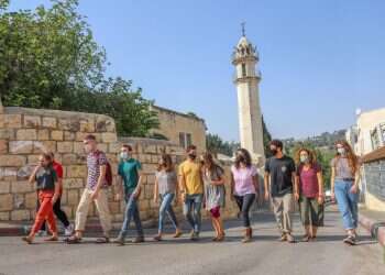 הצעירים שעוברים לחודש לגור באבו גוש