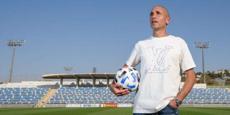 ערן שדו. צילום: אייל מרגולין, ג'יני פעמיים ערן: למצוא נחמה בחדר ההלבשה