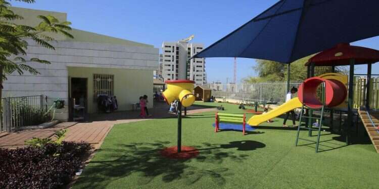 גן ילדים. צילום: אדי ישראל גנן גידל ילד בגן: מטפורה שנשחקה