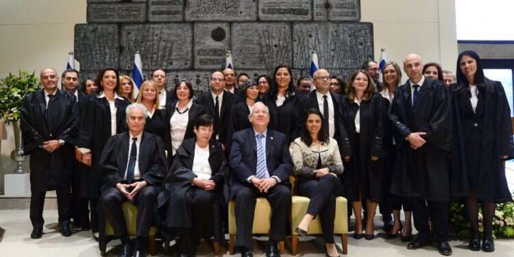 טקס השבעת שופטים שהתקיים בבית הנשיא ב-2017. צילום: מארק ניימן לע מסננים בצללים: איפה בוחרים באמת את שופטי ישראל