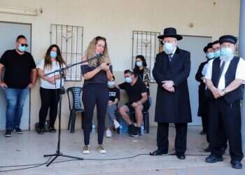 ההלוויה של יהודה בארקן הזכירה לנו איך כאן חיים יחד