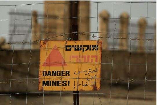 שדה מוקשים באתר קאסר אל יהוד. צילום: אורן בן חקון