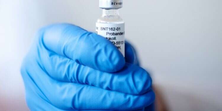 החיסון של חברת BioNTech לקורונה. צילום: EPA החיסון לקורונה: "התחום נפתח לסוג חדש של מולקולות"